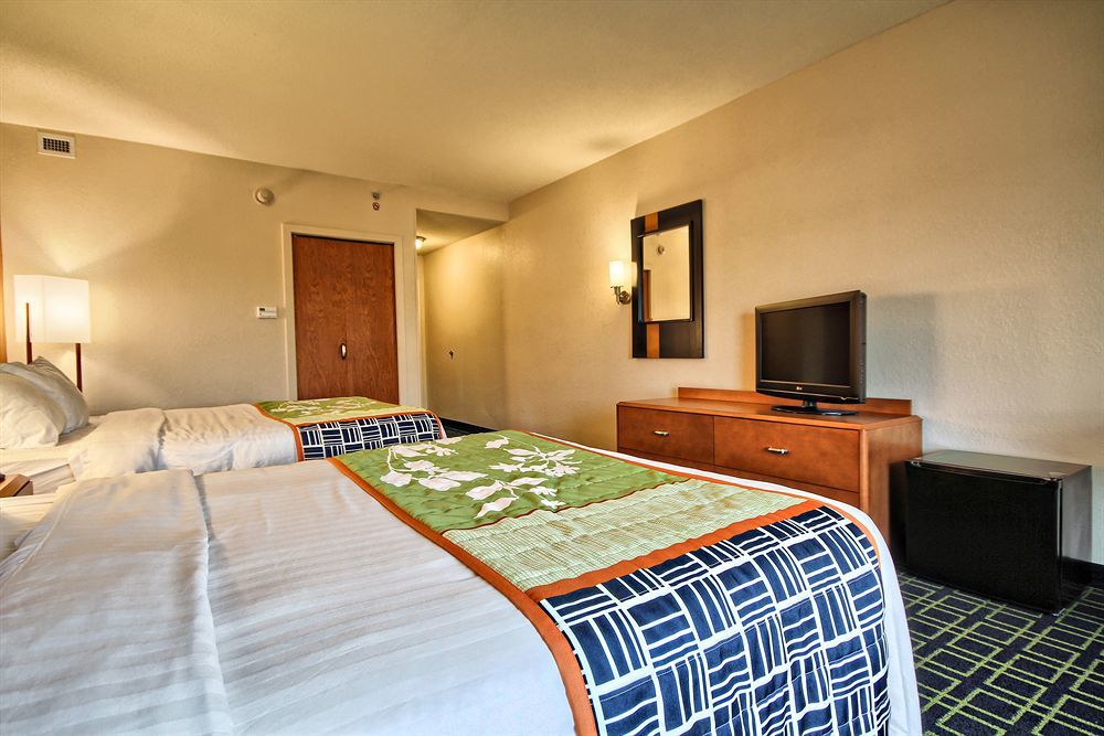 Fairfield Inn & Suites Lock Haven Екстер'єр фото