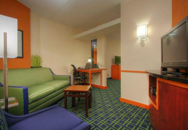Fairfield Inn & Suites Lock Haven Екстер'єр фото