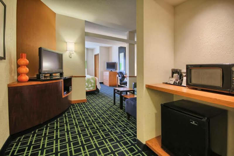 Fairfield Inn & Suites Lock Haven Екстер'єр фото